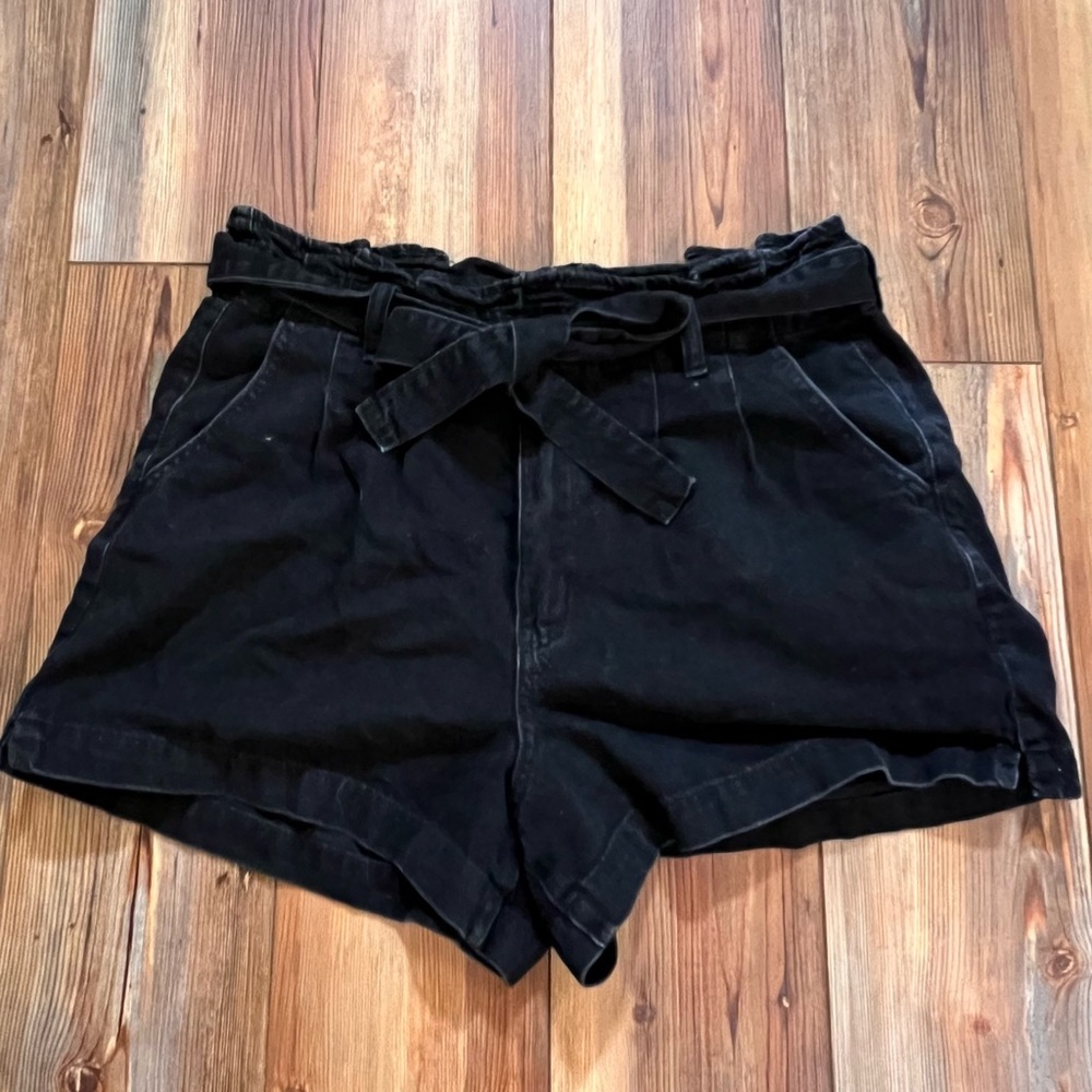 American Eagle High-Waisted tied black jean shorts